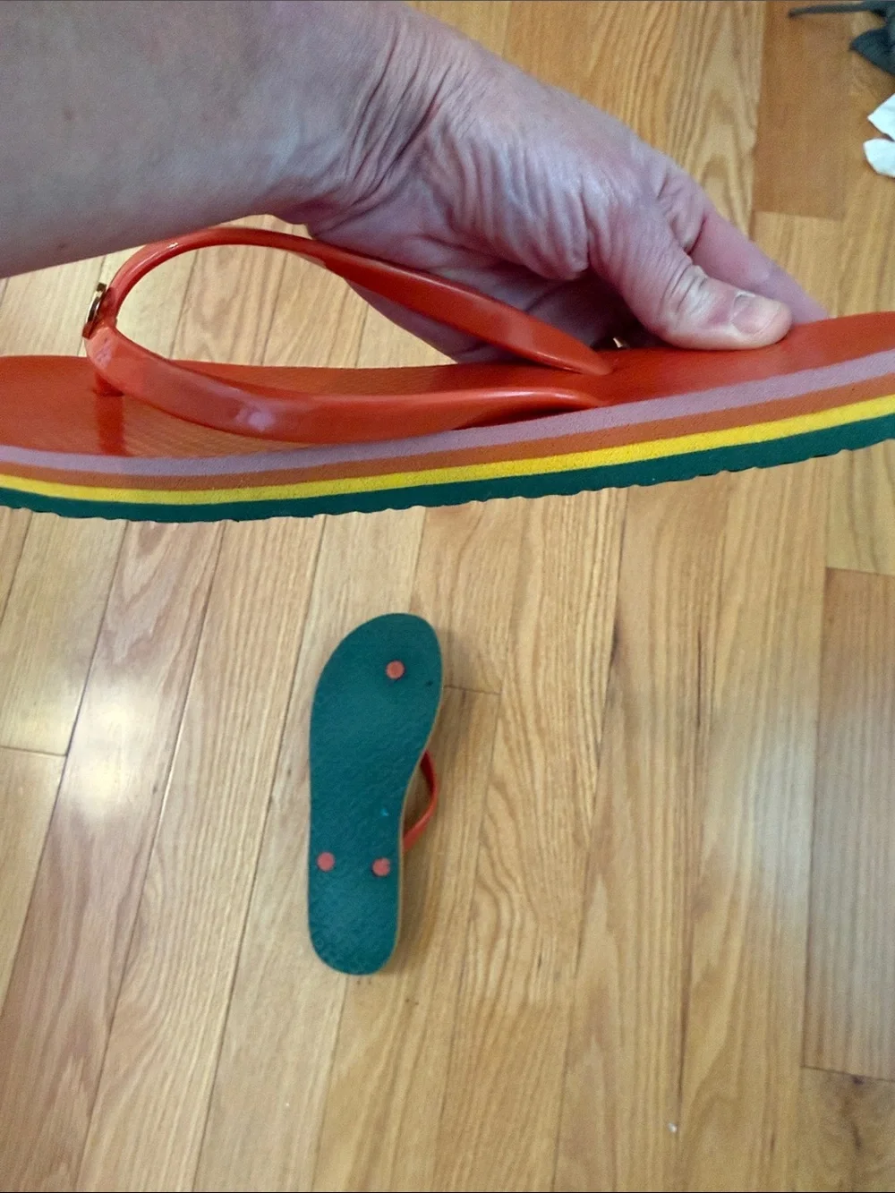 Tory Burch printed thin flip-flops - size 9 orange